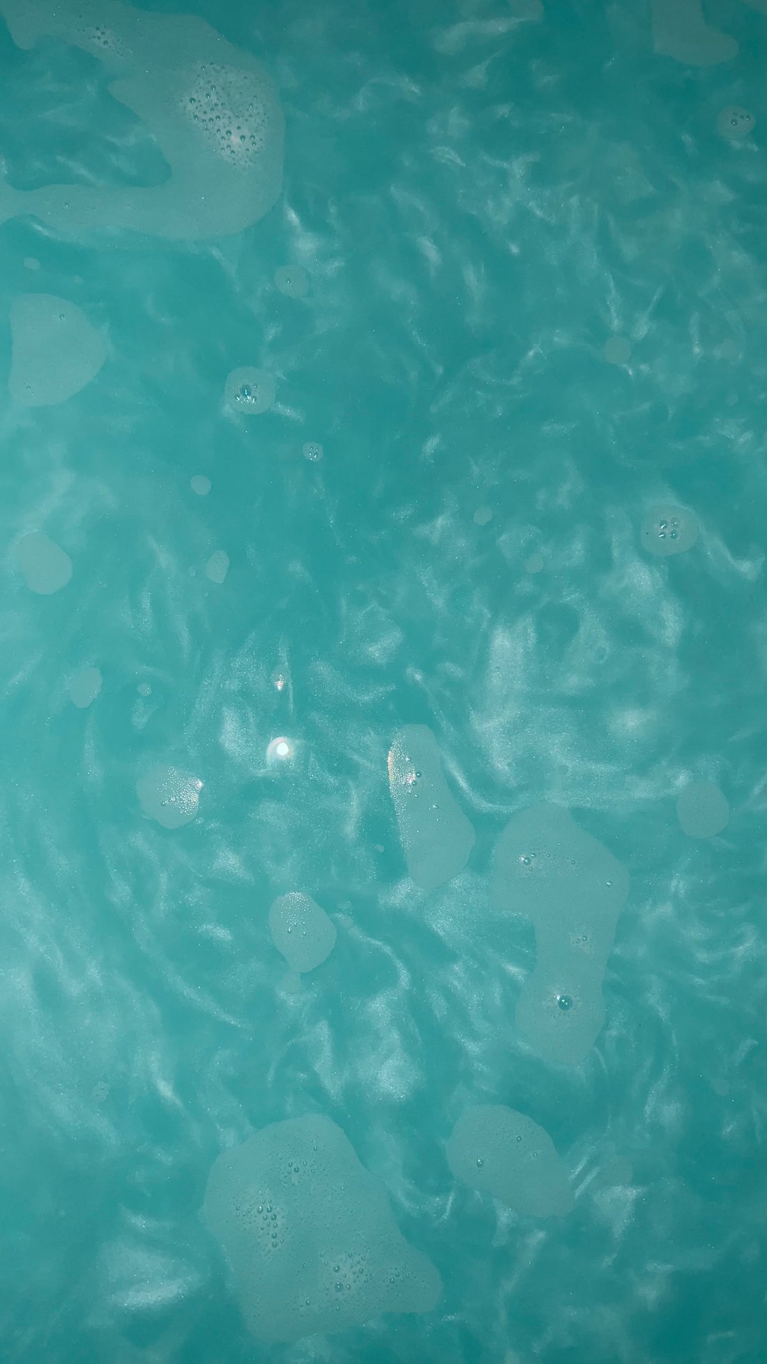 Mermaid bath shimmer 🧜‍♀️